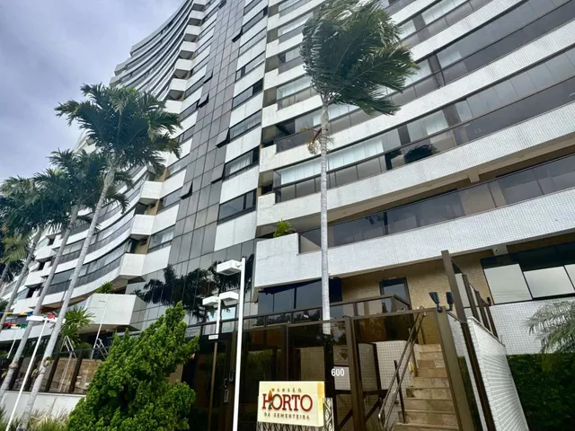 Imagem: O apartamento possui 3 Dormitórios, 3 Suítes, 5