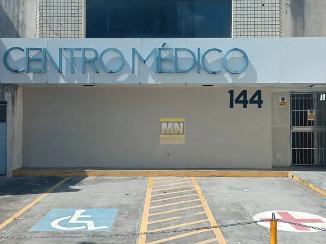 Imagem: A sala comercial possui 9 Banheiros, 2 Vagas na garagem,