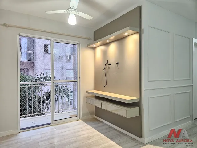 Imagem: O apartamento possui 4 Dormitórios, 1 Banheiro, 1 Vaga na
