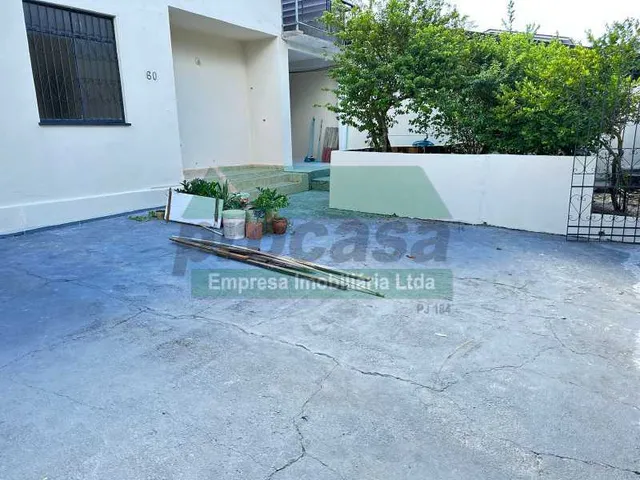 Imagem 2: CASA COM PATIO COMPATILHADO NO BAIRRO DE FLORES, LOCAL SUPER TRANQUILO
