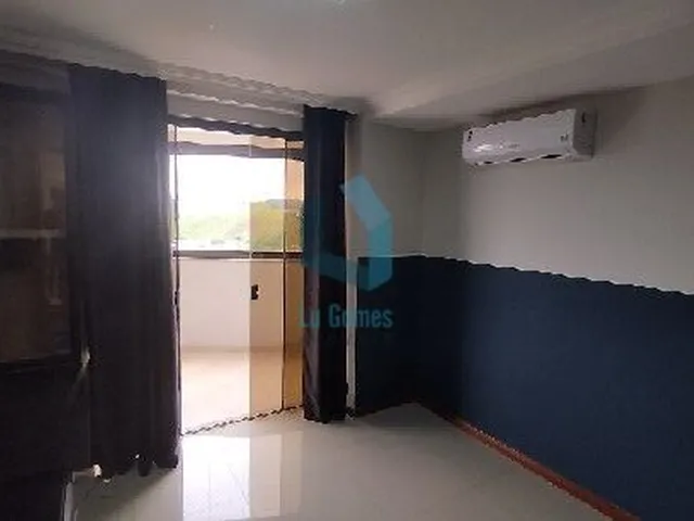Imagem 8: Apartamento com 4 dormitórios, sendo 2 suítes uma com closet, 5 banheiros, móveis