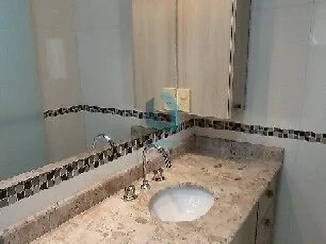 Imagem 7: Apartamento com 4 dormitórios, sendo 2 suítes uma com closet, 5 banheiros, móveis