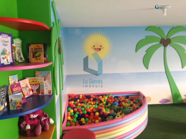 Imagem 15: Apartamento com 4 dormitórios, sendo 2 suítes uma com closet, 5 banheiros, móveis
