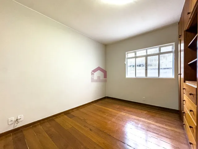Imagem 3: QR 1 - 219M² - 3 QUARTOS - SUÍTE - ACEITA FINANCIAMENTO - CANDANGOLÂNDIA
