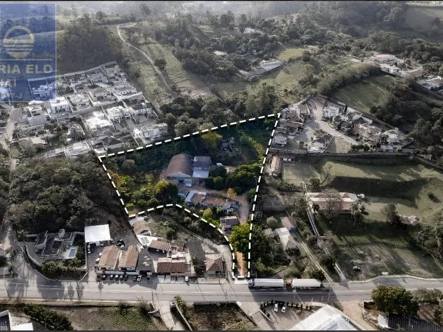 Imagem: A fazenda possui 3 Dormitórios, 13.575m² de Área e está