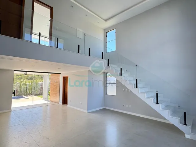 Imagem: A casa em condomínio possui 3 Dormitórios, 3 Suítes, 4