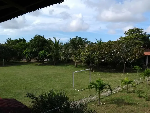 Imagem: O terreno possui 5 Dormitórios, 3 Banheiros, 8m² de Área