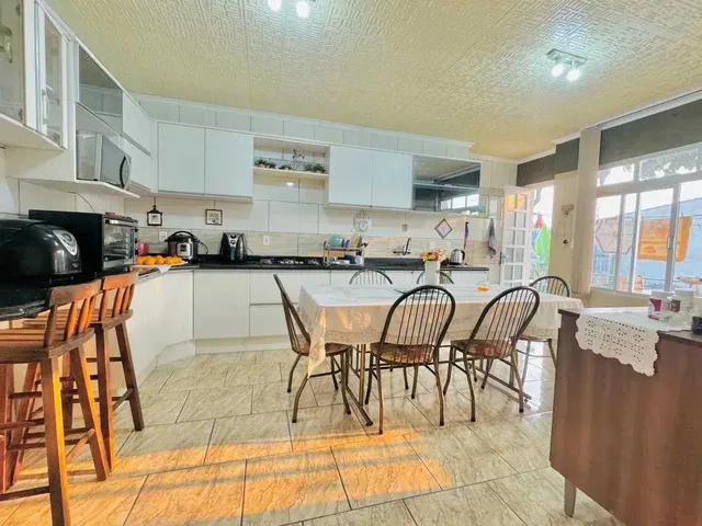 Imagem 3: Casa com 3 dormitórios, 2 vagas de garagem e piscina, no bairro São Vicente em Itajaí!