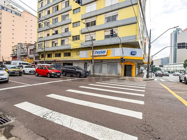 Imagem 5: Apartamento Espaçoso no Centro de Curitiba