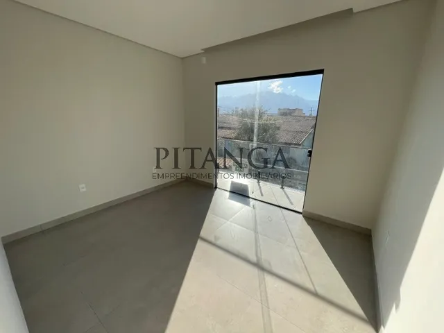 Imagem 3: Casa duplex na Morada da Montanha com 4 quartos sendo 1 suíte