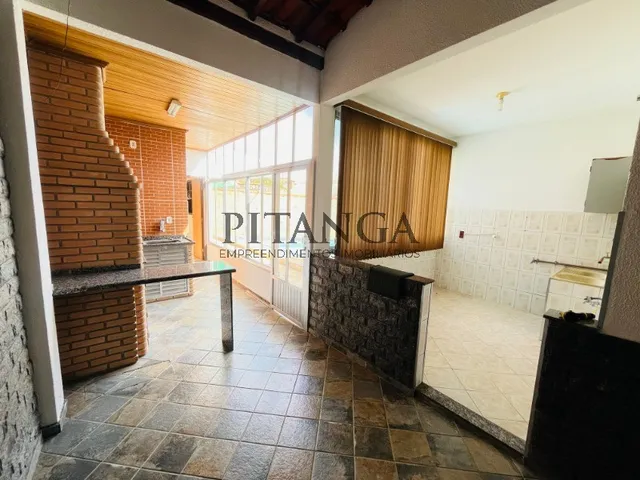 Imagem 2: Resende-RJ: Casa à Venda em Morada da Colina com 3 Quartos, 1 Suíte e 4 Vagas de