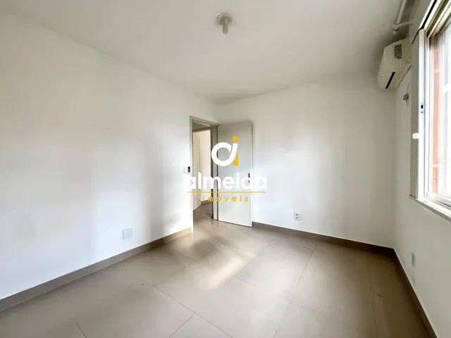 Imagem: Amplo apartamento, 2 quartos, garagem no