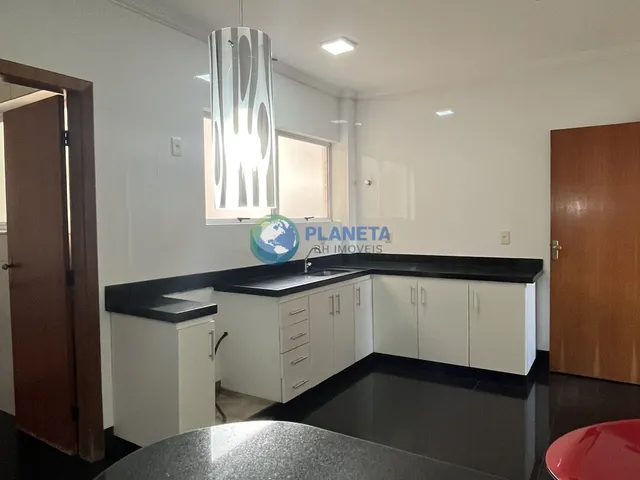 Imagem 15: Apartamento Amplo 3 Quartos - sendo 1 suíte 2 Banhos 2 Vagas no Itapoa