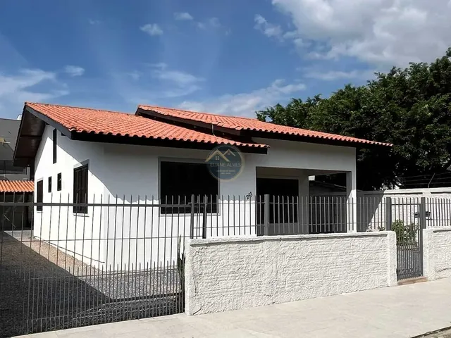 Imagem: Casa à venda no bairro Jardim Dourado