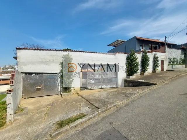 Imagem: Excelente Casa com Edícula em Um Terreno