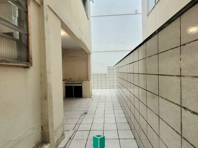 Imagem 10: Oportunidade ! Apto à venda 3 qtos/ 1 suíte , área lateral e 2 vagas de garagem na