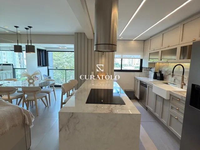 Imagem: O apartamento possui 2 Dormitórios, 2 Suítes, 3 Banheiros