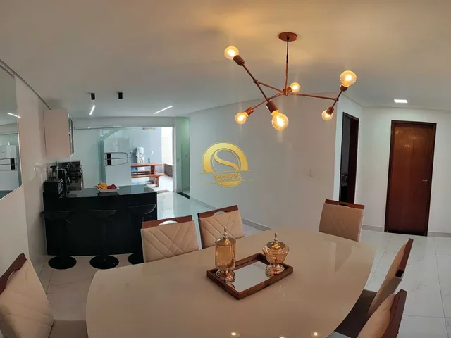 Imagem 2: Casa Mobiliada à venda com 4 qts em piscina em condomínio