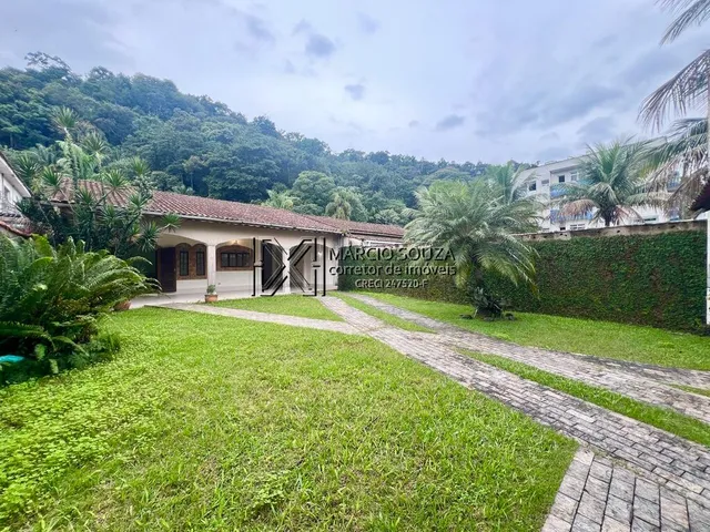 Imagem 2: Espaçosa Casa Isolada À Venda no Canto do Forte, Praia Grande - 2 Quartos