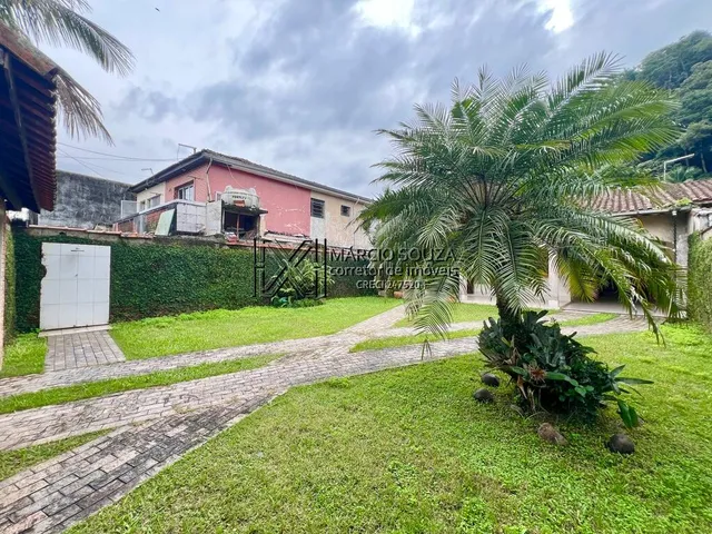 Imagem 3: Espaçosa Casa Isolada À Venda no Canto do Forte, Praia Grande - 2 Quartos