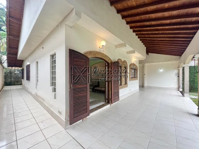 Imagem 5: Espaçosa Casa Isolada À Venda no Canto do Forte, Praia Grande - 2 Quartos