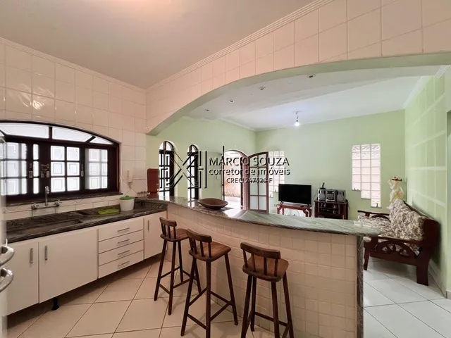 Imagem 13: Espaçosa Casa Isolada À Venda no Canto do Forte, Praia Grande - 2 Quartos