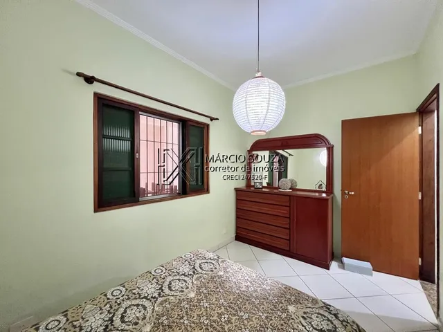 Imagem 16: Espaçosa Casa Isolada À Venda no Canto do Forte, Praia Grande - 2 Quartos