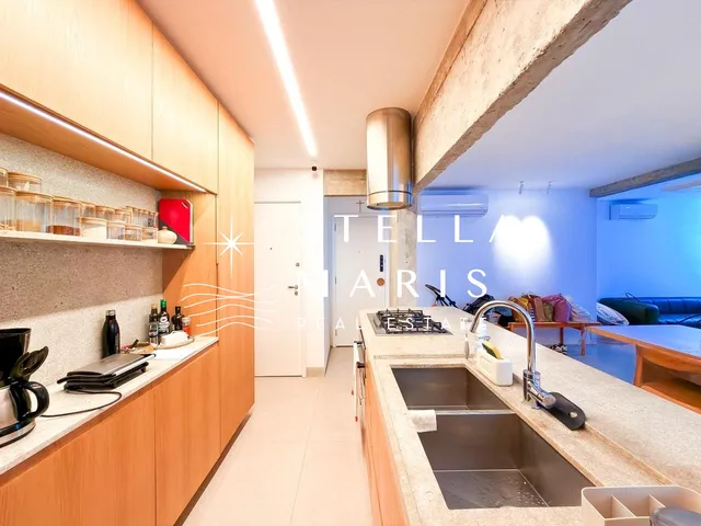 Imagem 3: Leblon, Apartamento em andar alto, totalmente reformado pela FATTO Arquitetura, 100 m2, 3