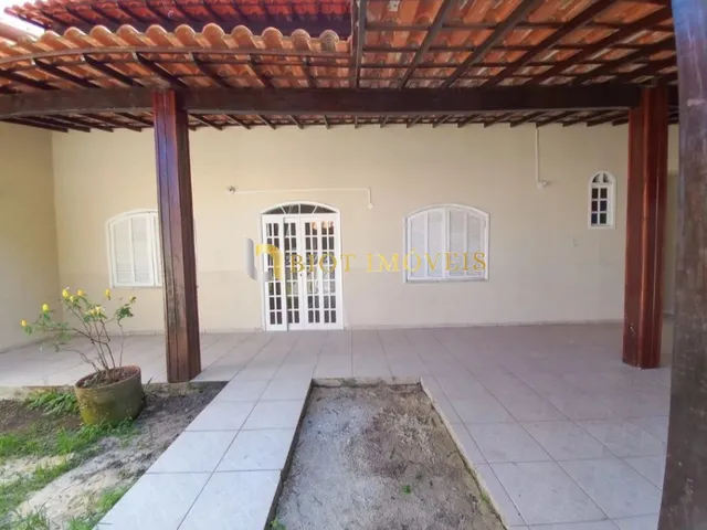 Imagem 4: Imperdível! Casa à venda em Piratininga, Niterói-RJ: 2 quartos, 1 suíte, 2 banheiros