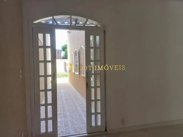 Imagem 6: Imperdível! Casa à venda em Piratininga, Niterói-RJ: 2 quartos, 1 suíte, 2 banheiros