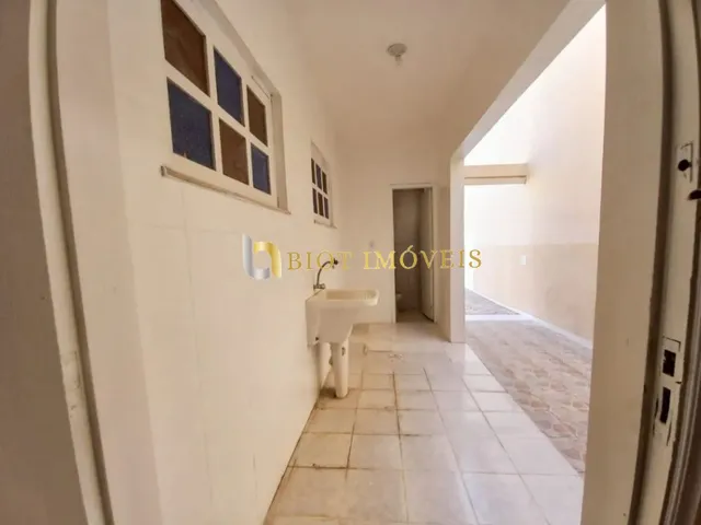 Imagem 7: Imperdível! Casa à venda em Piratininga, Niterói-RJ: 2 quartos, 1 suíte, 2 banheiros