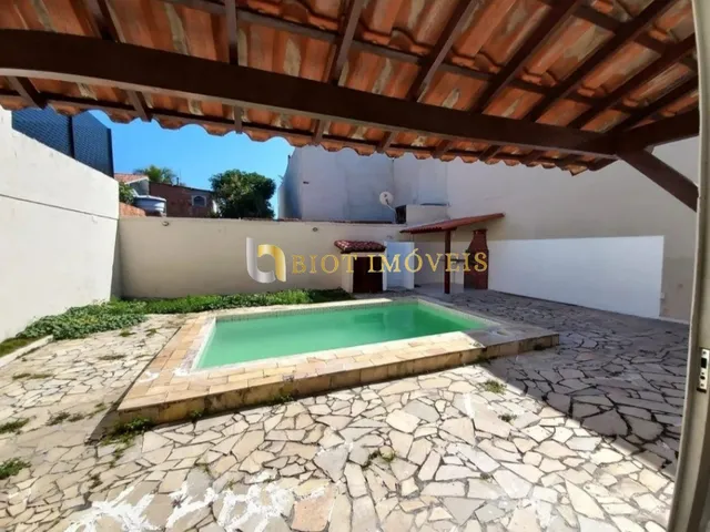 Imagem 8: Imperdível! Casa à venda em Piratininga, Niterói-RJ: 2 quartos, 1 suíte, 2 banheiros