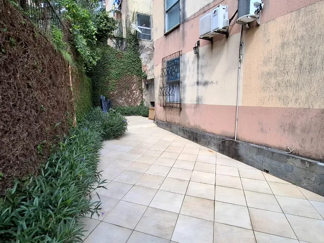 Imagem 10: Apartamento Amplo e Iluminado à Venda em Salvador-BA, Jardim Apipema. Espaço e Conforto