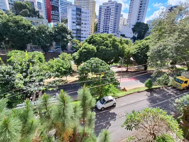 Imagem 2: Apartamento Amplo e Iluminado à Venda em Salvador-BA, Jardim Apipema. Espaço e Conforto