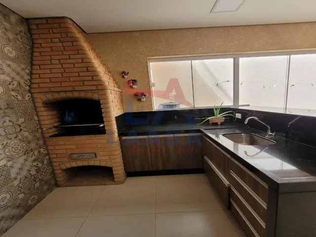 Imagem: A casa em condomínio possui 3 Dormitórios, 1 Suíte, 2