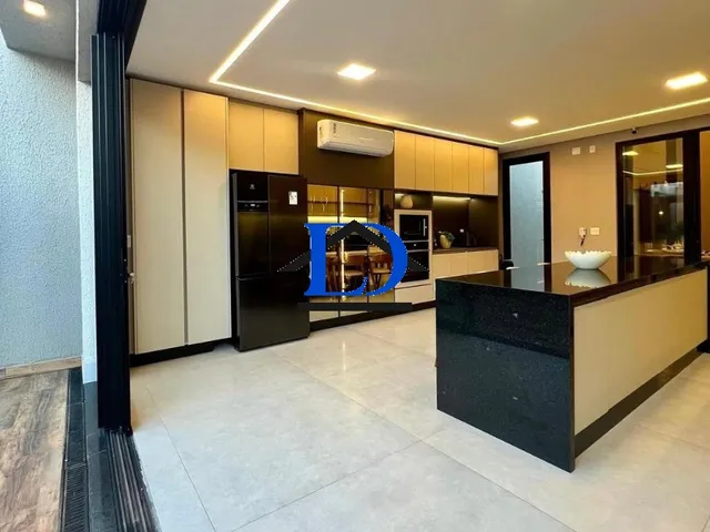 Imagem 11: Casa de Alto Padrão no Jardim Vila Boa, Goiânia: 3 Quartos, 3 Suítes, 3 Salas, 5