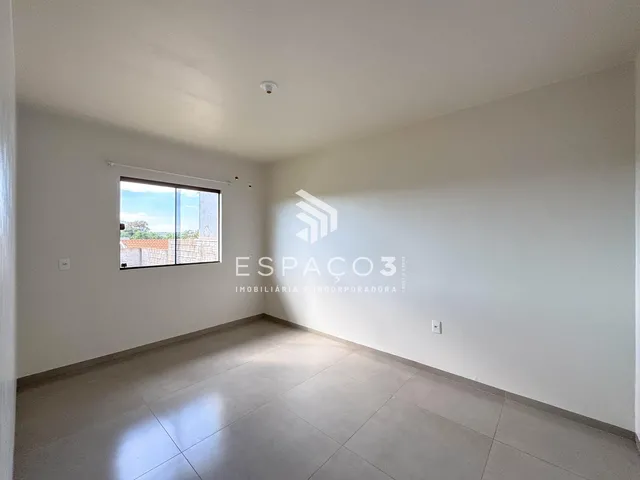 Imagem 6: Casa em laje, suíte, quarto, garagem com churrasqueira para locação B. Nazaré