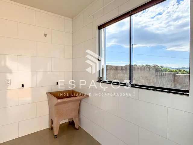 Imagem 13: Casa em laje, suíte, quarto, garagem com churrasqueira para locação B. Nazaré