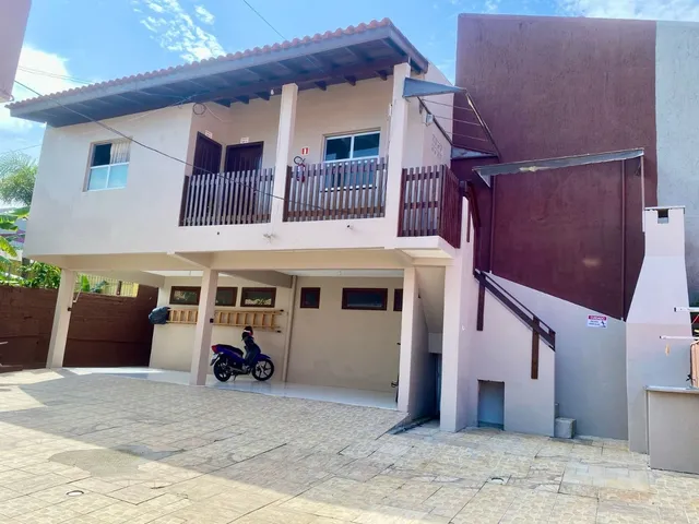 Imagem 11: Imperdível Residencial à Venda em Garopaba-SC no Centro Histórico: 10 Quartos, 2