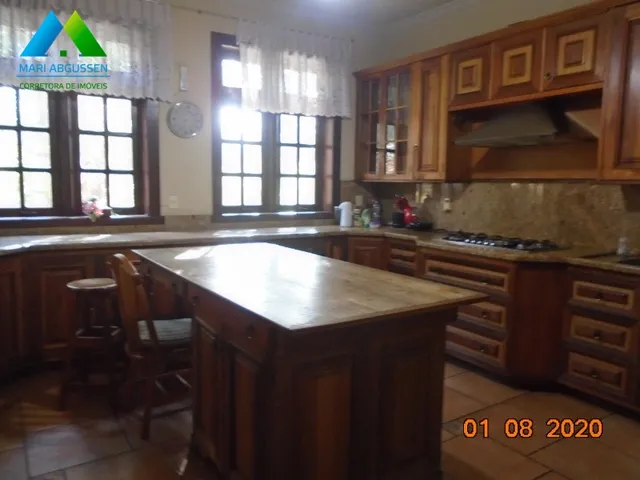Imagem 2: CASA MARAVILHOSA, 04 SUÍTES, 04 SALAS, PISCINA, 06 VAGAS, ESPETACULAR OPORTUNIDADE DE
