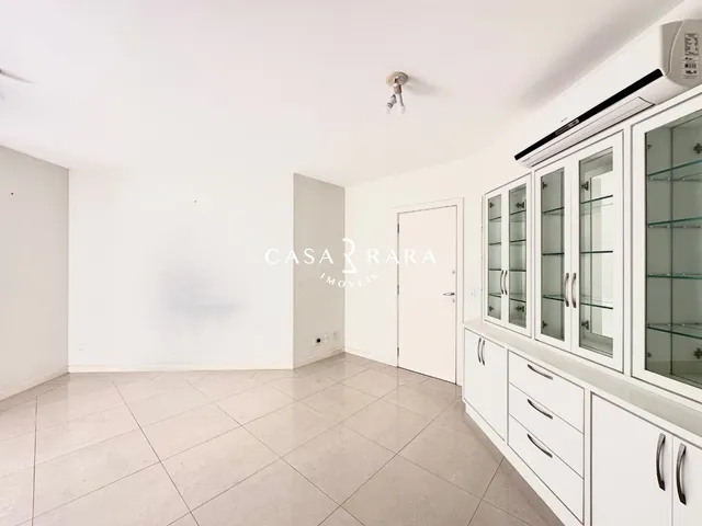 Imagem 8: Apartamento 4 dormitórios (2 suítes) e 2 vagas com hobby box - Centro