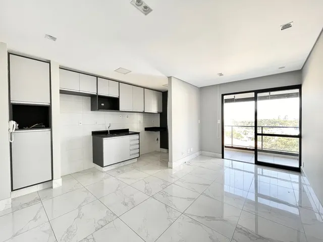 Imagem: O apartamento possui 2 Dormitórios, 1 Suíte, 2 Banheiros,