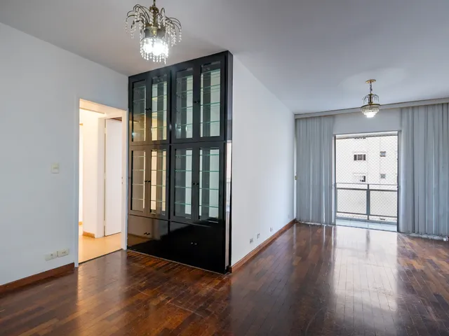 Imagem: O apartamento possui 3 Dormitórios, 1 Suíte, 3 Banheiros,