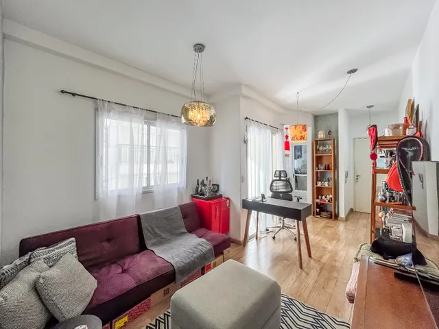 Imagem: O apartamento possui 1 Dormitório, 1 Banheiro, 1 Vaga na