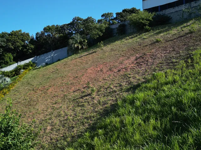 Imagem 3: Terreno de 1.100m² no Alphaville Salvador 2 com Projeto Arquitetônico Incluso