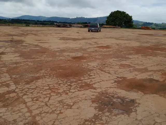Imagem 4: Fazenda à venda em Careaçu-MG: 2 quartos, 1 banheiro, 2 vagas de garagem e 1.260.000,00