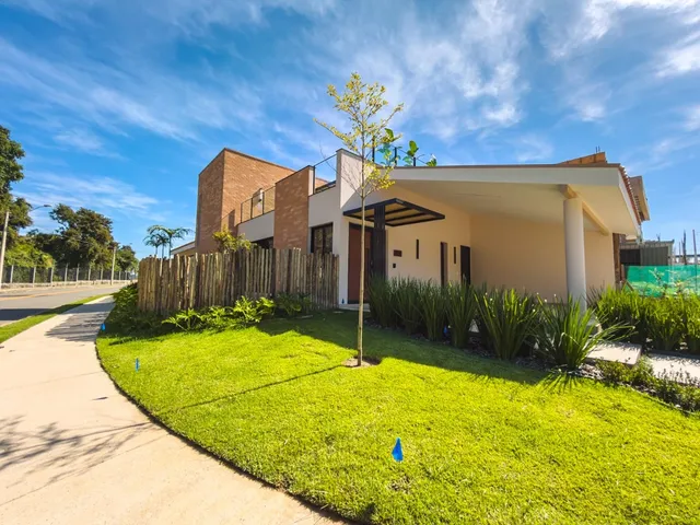 Imagem: Casa de Luxo em Condomínio no Bairro Caldeira