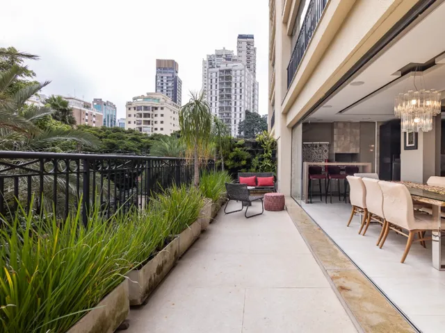 Imagem 1: Apartamento de luxo na Vila Nova Conceição com 4 suítes, 4 salas e 4 vagas - São
