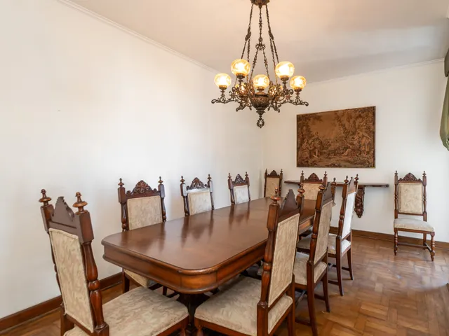 Imagem 2: Apartamento para Venda em Morro dos Ingleses com 3 Quartos, Sendo 1 Suíte, 220M²