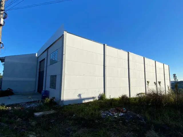 Imagem 5: Pavilhão Galpão / depósito com 4 vagas na garagem